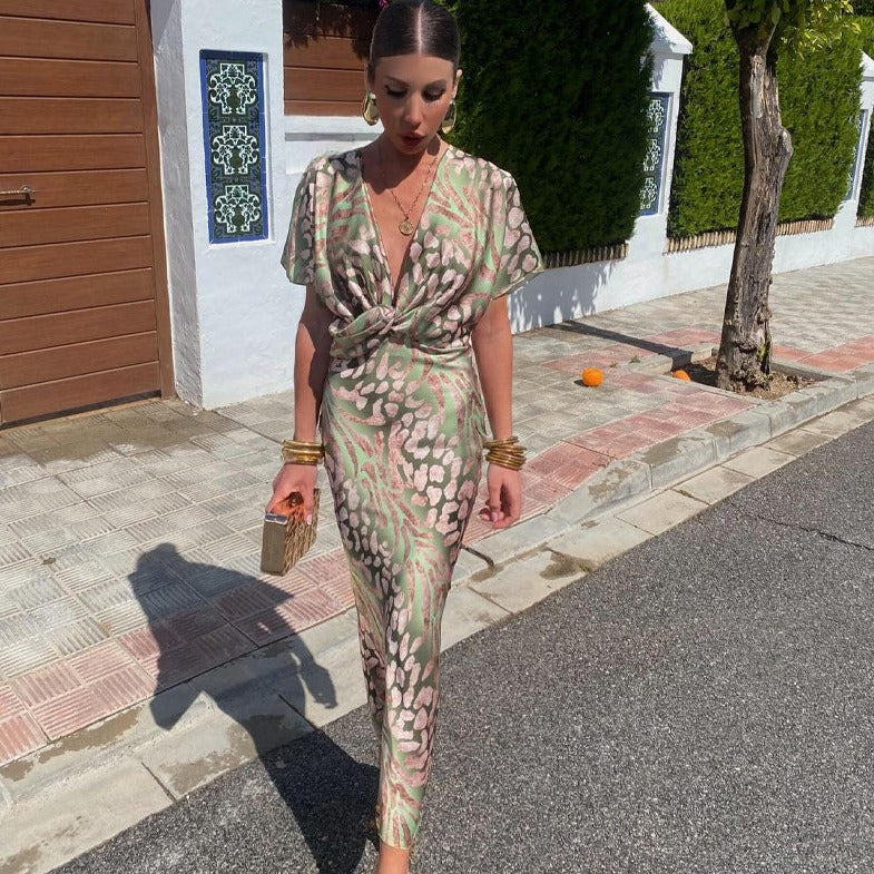 Hazel | Twisted V-neck maxi dress